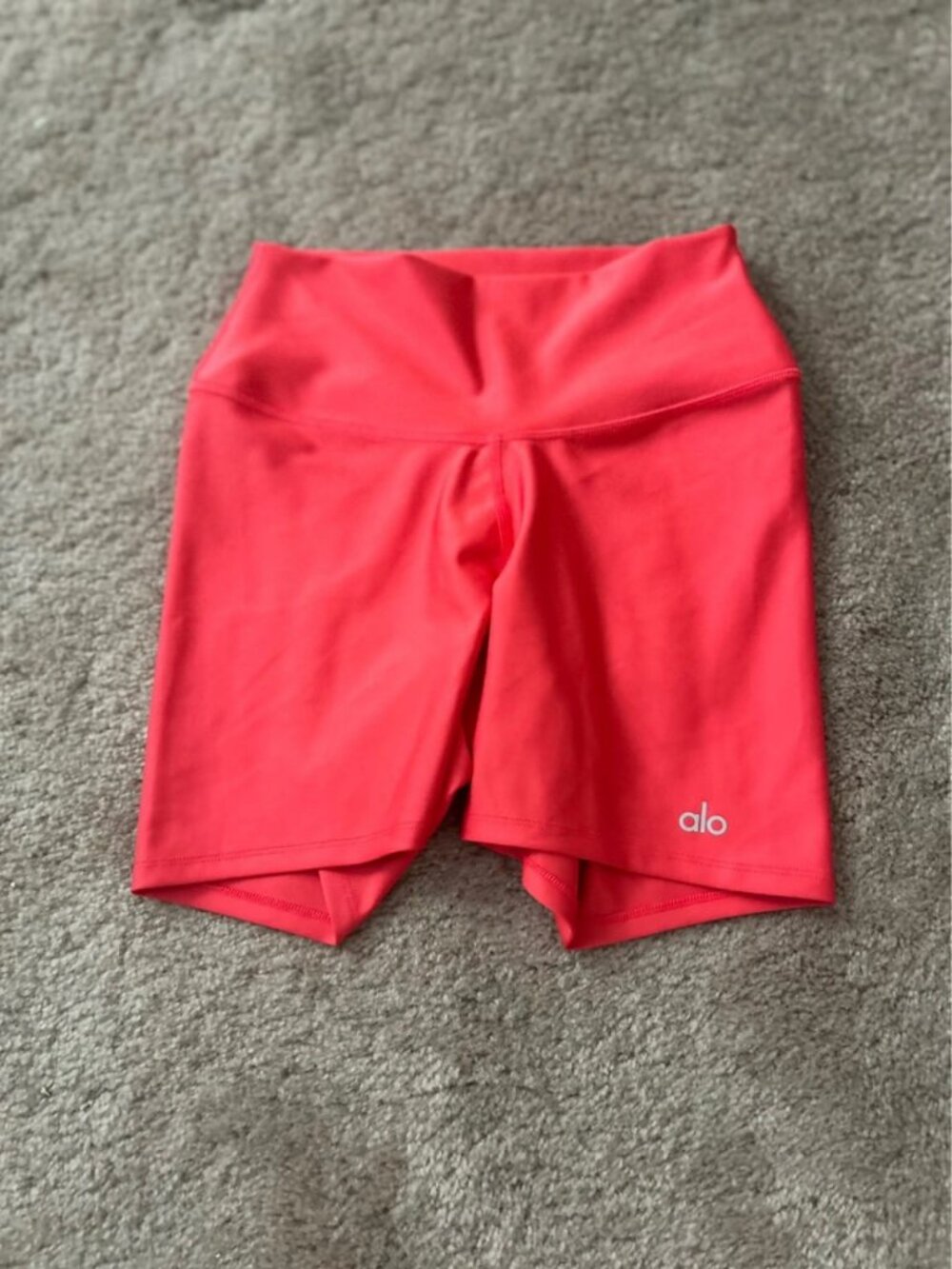 Alo Yoga Accolade Sweatshirt Airlift Shorts Set Women's Small S Candy Red - Picture 6 of 8